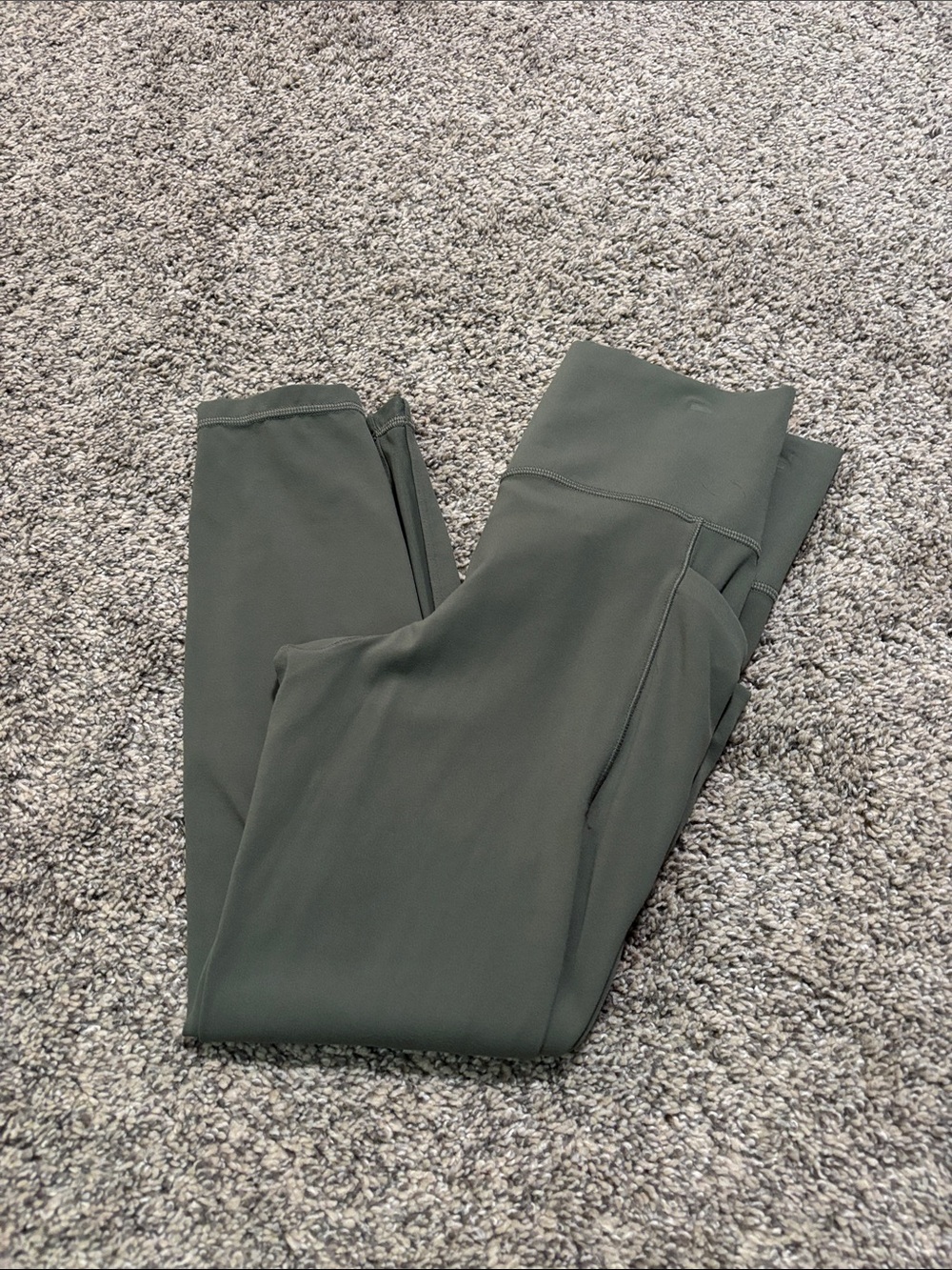 Athleta Salutation Stash Mesh leggings size small